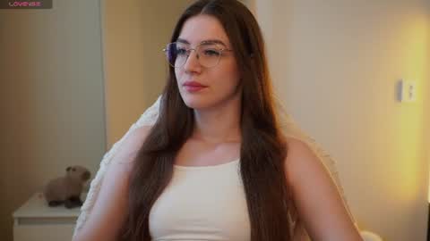 Snapshot of ester_hill chatting on June 9, 4:57 am Ester online show from June 9, 4:57 am