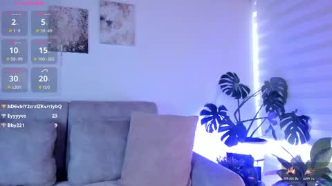 Snapshot of estercollins_ chatting on June 11, 8:51 pm Is secret online show from June 11, 8:51 pm