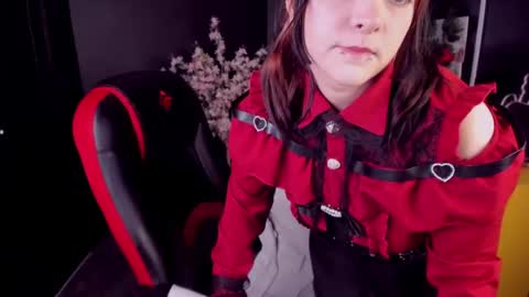 Ester  online show from May 7, 4:12 pm