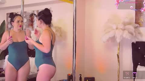 Esthera   online show from November 24, 5:18 am