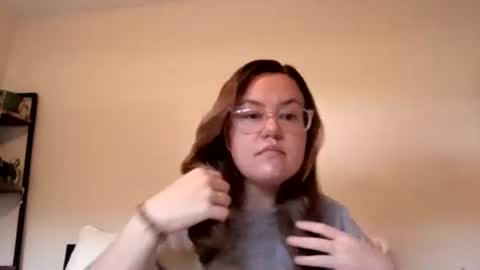 Esther online show from June 5, 11:16 am