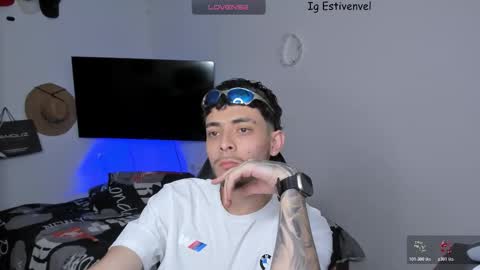 estivenvel online show from November 10, 5:45 pm