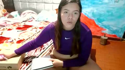 Snapshot of estrella1024 chatting on March 29, 1:38 am estrella1024 online show from March 29, 1:38 am