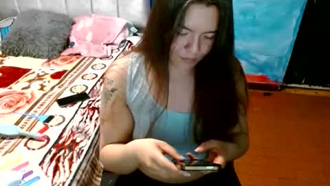 Snapshot of estrella1024 chatting on April 5, 3:15 am estrella1024 online show from April 5, 3:15 am