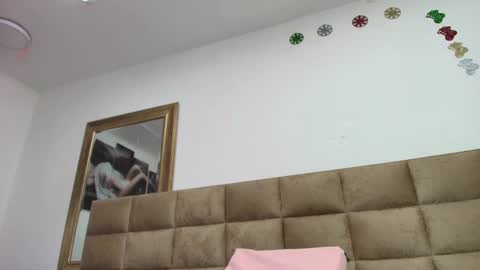 Snapshot of estrella_hanks_ chatting on January 20, 11:56 am Estrella online show from January 20, 11:56 am