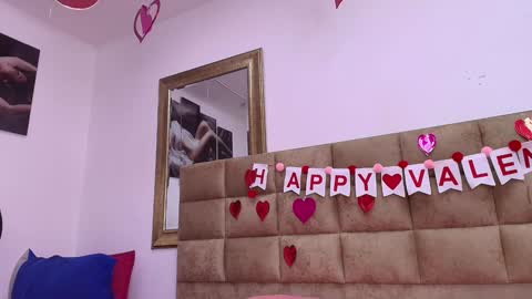 Snapshot of estrella_hanks_ chatting on February 7, 11:56 am Estrella online show from February 7, 11:56 am