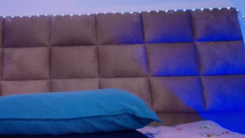 Snapshot of estrella_hanks_ chatting on October 2, 11:50 am Estrella online show from October 2, 11:50 am