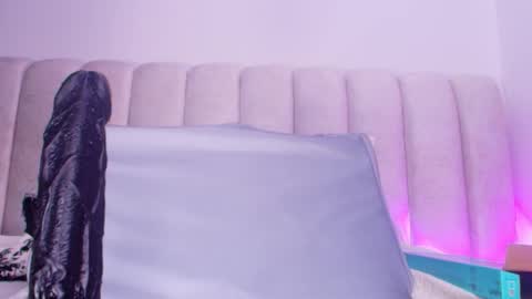 Estrella online show from November 19, 12:05 pm