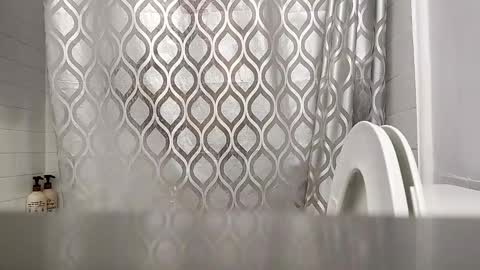 Snapshot of estuardo6969 chatting on December 17, 4:07 am kingCockbw online show from December 17, 4:07 am