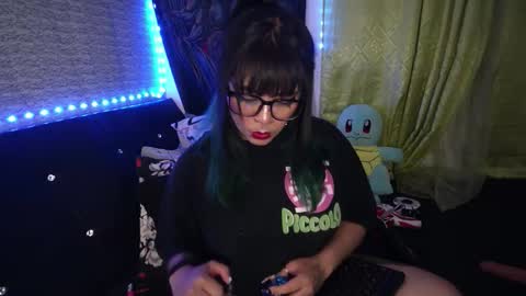 Snapshot of eta_carinae6 chatting on October 19, 12:44 am eta_carinae6 online show from October 19, 12:44 am