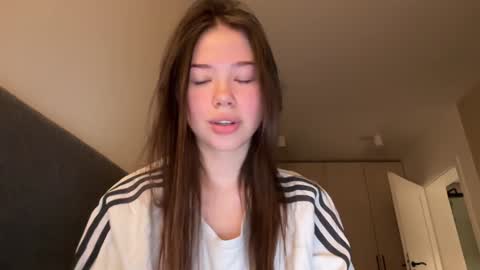 Snapshot of eternal_infinite chatting on December 9, 1:55 pm nika 3 online show from December 9, 1:55 pm