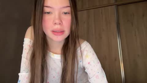 Snapshot of eternal_infinite chatting on March 22, 12:41 pm nika 3 online show from March 22, 12:41 pm