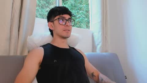 Snapshot of etham_wolf1 chatting on March 28, 5:56 pm etham_wolf1 online show from March 28, 5:56 pm