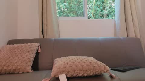 Snapshot of etham_wolf1 chatting on April 2, 4:59 pm etham_wolf1 online show from April 2, 4:59 pm