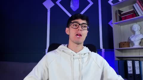 Snapshot of etham_wolf_ chatting on September 19, 1:01 pm Etham online show from September 19, 1:01 pm