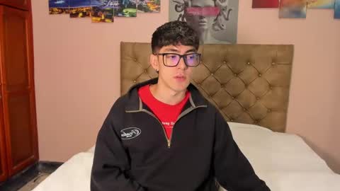 Snapshot of etham_wolf_ chatting on September 30, 2:22 pm Etham online show from September 30, 2:22 pm