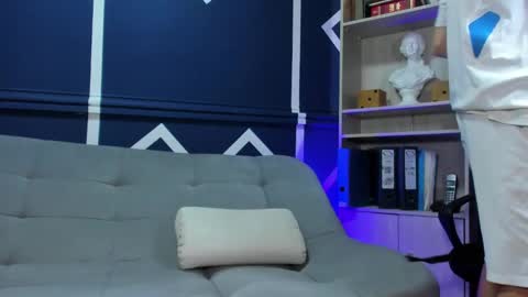 Snapshot of etham_wolf_ chatting on October 4, 12:14 pm Etham online show from October 4, 12:14 pm