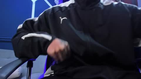 Snapshot of etham_wolf_ chatting on October 7, 11:18 am Etham online show from October 7, 11:18 am