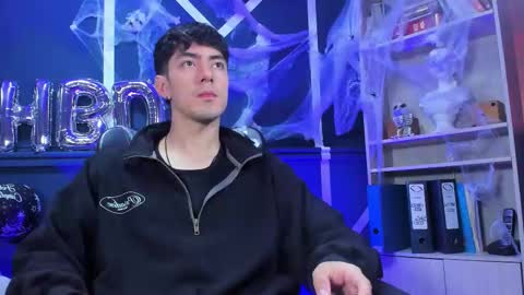 Snapshot of etham_wolf_ chatting on October 28, 11:58 am Etham online show from October 28, 11:58 am