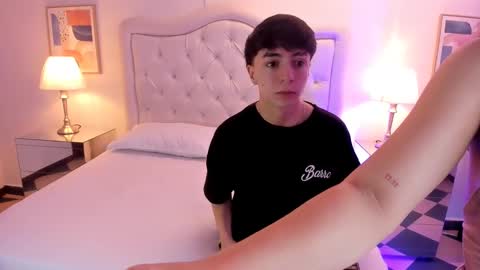 ethan and ava online show from January 17, 1:24 pm