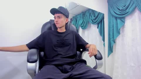 Ethan online show from January 3, 8:54 pm