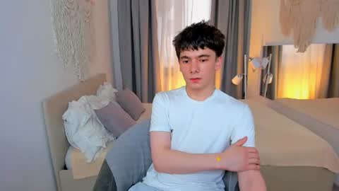 Snapshot of ethan_crowe chatting on July 14, 3:18 pm Ethan online show from July 14, 3:18 pm