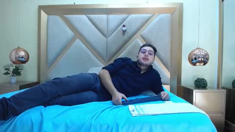 ethan_greys online show from December 18, 2:06 am