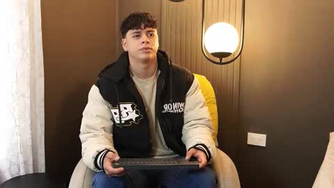 Snapshot of ethan_occonor chatting on September 25, 12:42 pm ethan_occonor online show from September 25, 12:42 pm