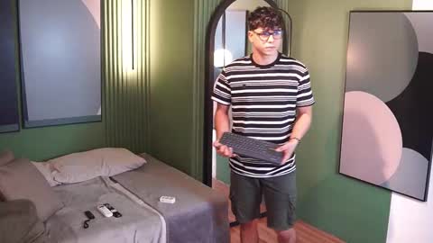 Snapshot of ethan_occonor chatting on October 1, 12:55 pm ethan_occonor online show from October 1, 12:55 pm