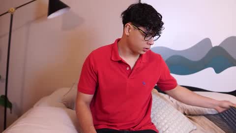 Snapshot of ethan_occonor chatting on October 6, 12:13 pm ethan_occonor online show from October 6, 12:13 pm