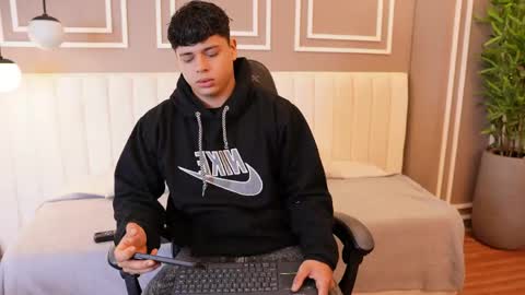 ethan_occonor online show from May 12, 12:57 pm