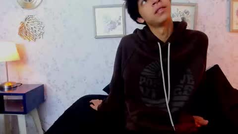 Snapshot of ethan_qop chatting on March 16, 11:14 am Ethan online show from March 16, 11:14 am