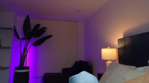 Joan online show from March 2, 3:20 am