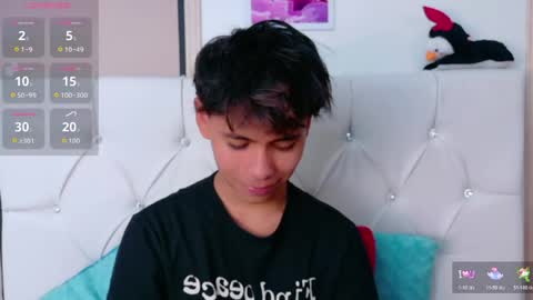 Snapshot of ethan_westt chatting on April 22, 8:54 pm Ethan online show from April 22, 8:54 pm