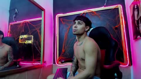 Ethan online show from October 27, 3:43 am