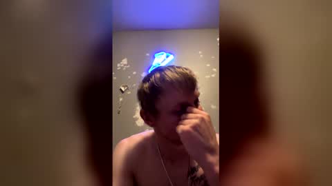 Snapshot of ethanbmx2001 chatting on March 21, 2:20 pm ethanbmx2001 online show from March 21, 2:20 pm