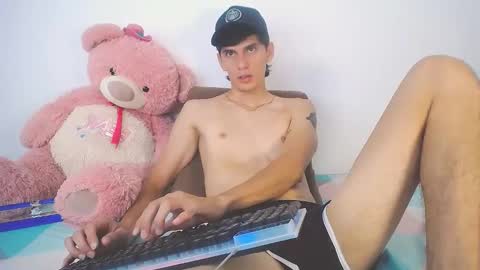 EthanColeeman online show from June 7, 5:06 pm