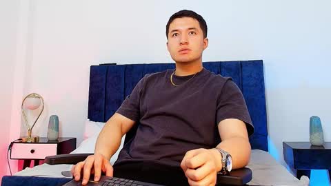 ethanconnor_ online show from January 10, 12:29 pm