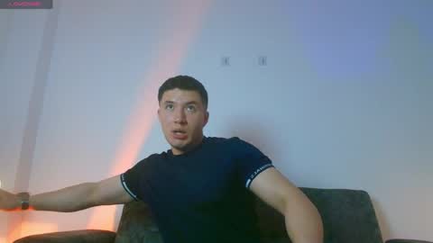 ethanconnor_ online show from May 4, 12:12 pm