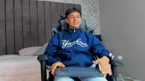 ethanlowell online show from September 18, 5:20 am