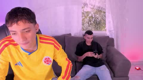 Snapshot of ethann_boy chatting on March 26, 7:52 pm Ethan Boy online show from March 26, 7:52 pm