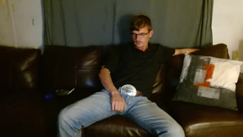 ethansteelexxx2 online show from March 4, 1:44 am