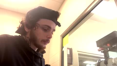 Snapshot of ethb0211 chatting on March 3, 3:29 pm ethb0211 online show from March 3, 3:29 pm