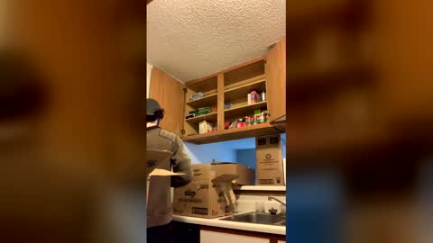 Snapshot of ethb0211 chatting on March 22, 8:23 pm ethb0211 online show from March 22, 8:23 pm