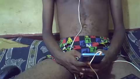 Snapshot of etrar_largedick chatting on January 31, 7:40 pm etrar_largedick online show from January 31, 7:40 pm