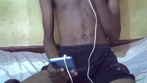 Snapshot of etrar_largedick chatting on February 7, 9:58 am etrar_largedick online show from February 7, 9:58 am