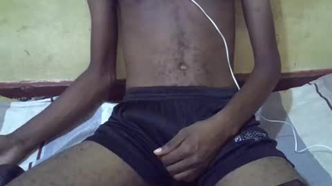 Snapshot of etrar_largedick chatting on February 10, 9:58 am etrar_largedick online show from February 10, 9:58 am