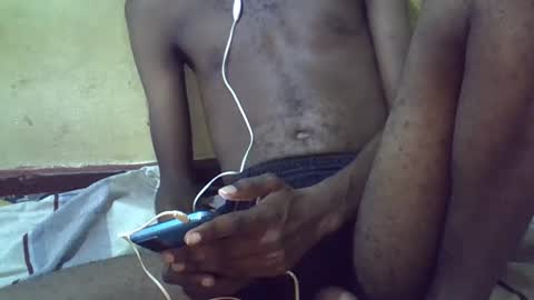 Snapshot of etrar_largedick chatting on February 12, 9:01 pm etrar_largedick online show from February 12, 9:01 pm