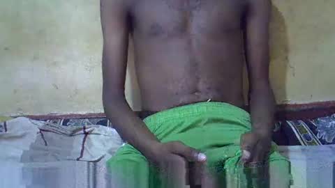 Snapshot of etrar_largedick chatting on March 3, 4:14 pm etrar_largedick online show from March 3, 4:14 pm