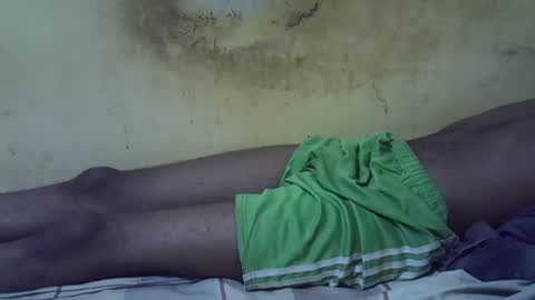 Snapshot of etrar_largedick chatting on March 4, 1:23 am etrar_largedick online show from March 4, 1:23 am